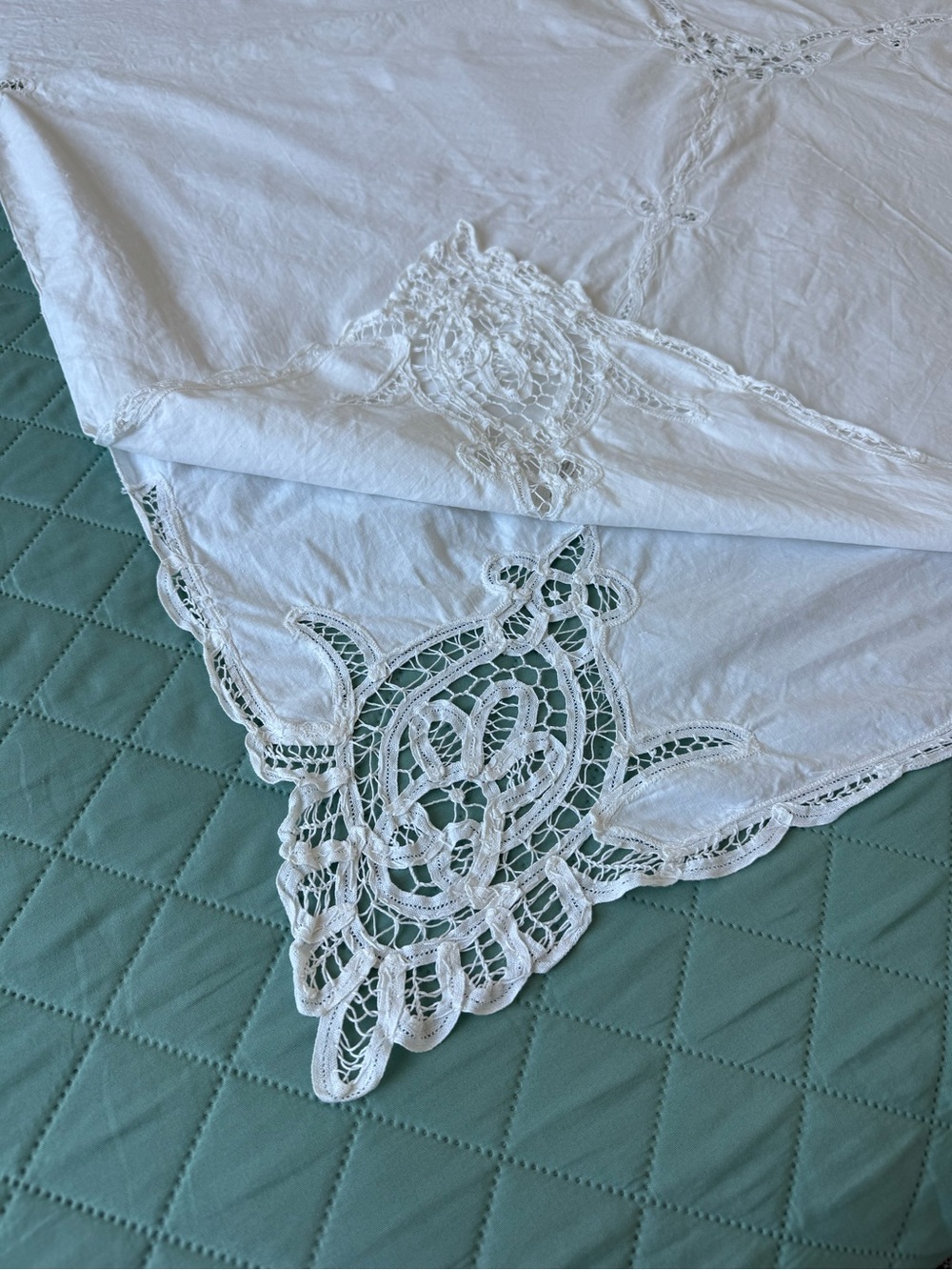 Vintage Cotton Lace Tablecloth Heirloom Cottagecore Farmhouse Large Ivory 63x97